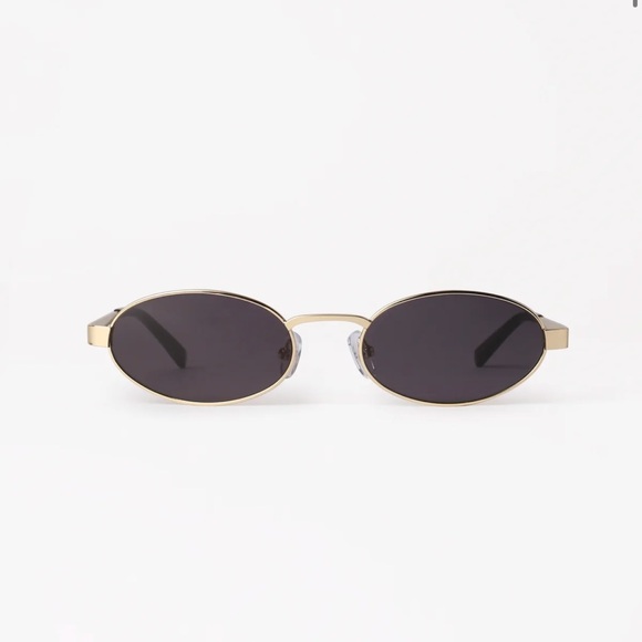 Oval Black Sunglasses - Picture 2 of 4